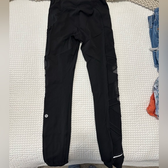 Lululemon Black Leggings with Mesh Details - size 6 - Picture 2 of 4